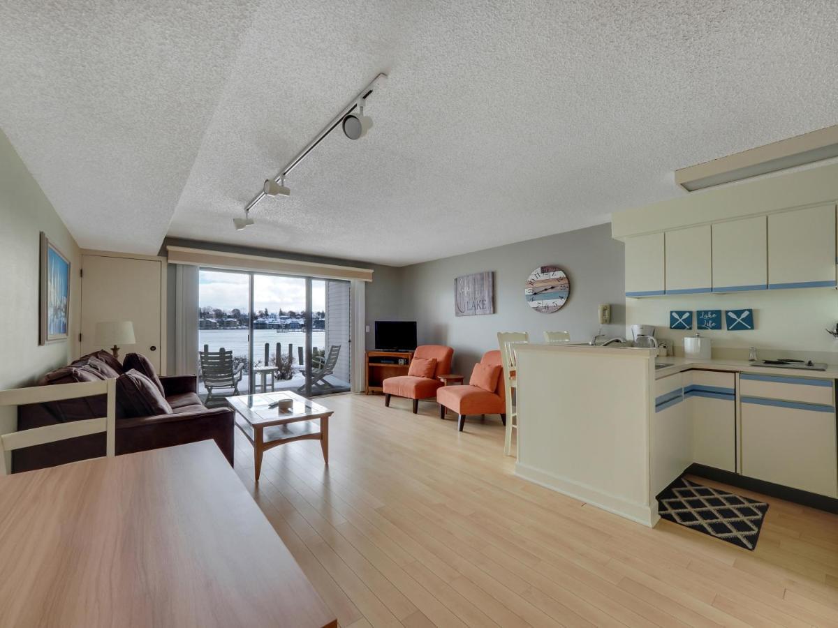 105 Edgewater Inn تشارليفويكس المظهر الخارجي الصورة