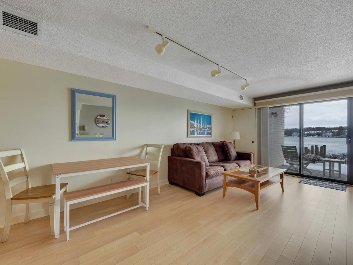105 Edgewater Inn تشارليفويكس المظهر الخارجي الصورة